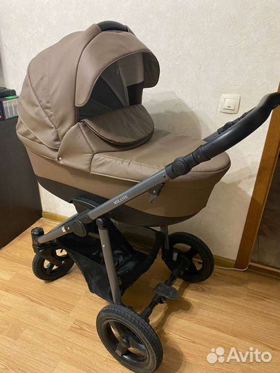 Коляска legacy (Польша)