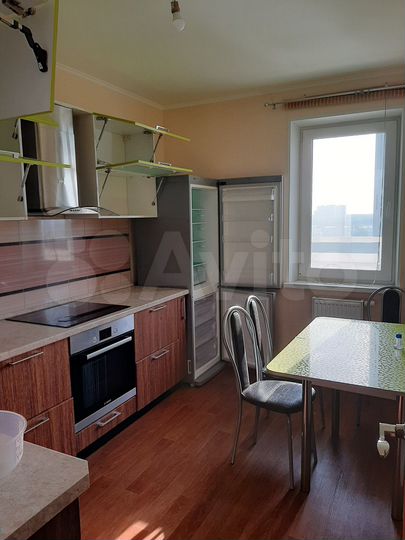 2-к. квартира, 60 м², 11/16 эт.