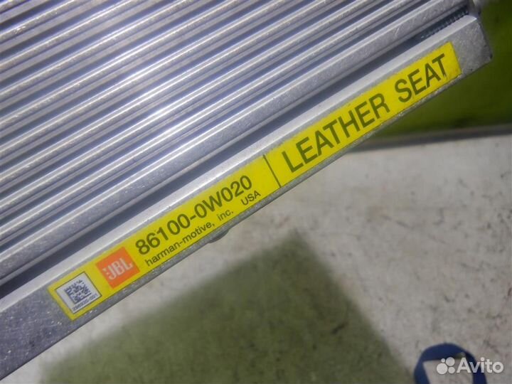 Усилитель акустической системы Тойота Хайлендер