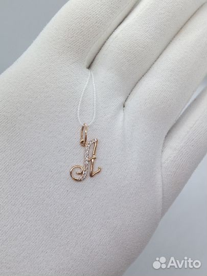 Золотая подвеска с фианитом