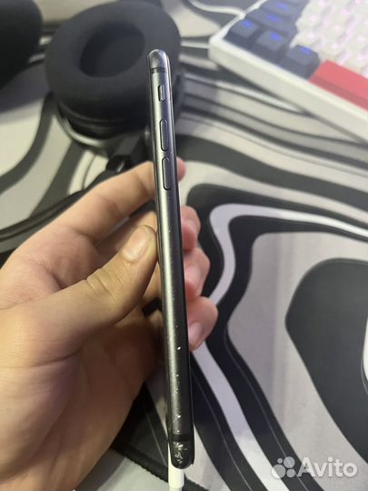 iPhone 8, 64 ГБ