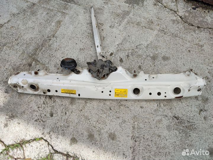 Toyota vitz 1998 г з/ч телевизор