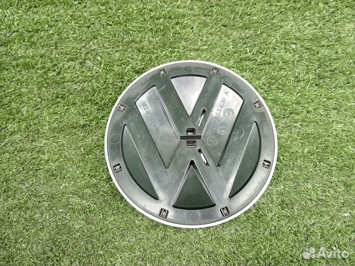Эмблема задняя крышки багажника Volkswagen Touareg