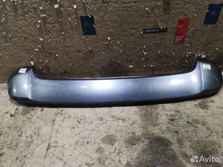 Спойлер на Toyota Noah ZRR70