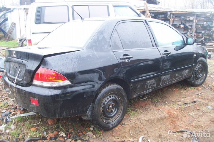 Двери Mitsubishi Митсубиси lancer 9 и Cedia Седия