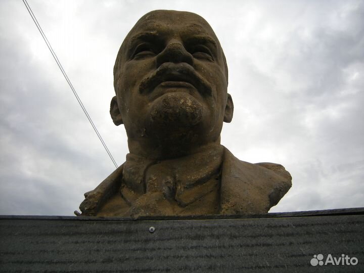 Бюст Ленина