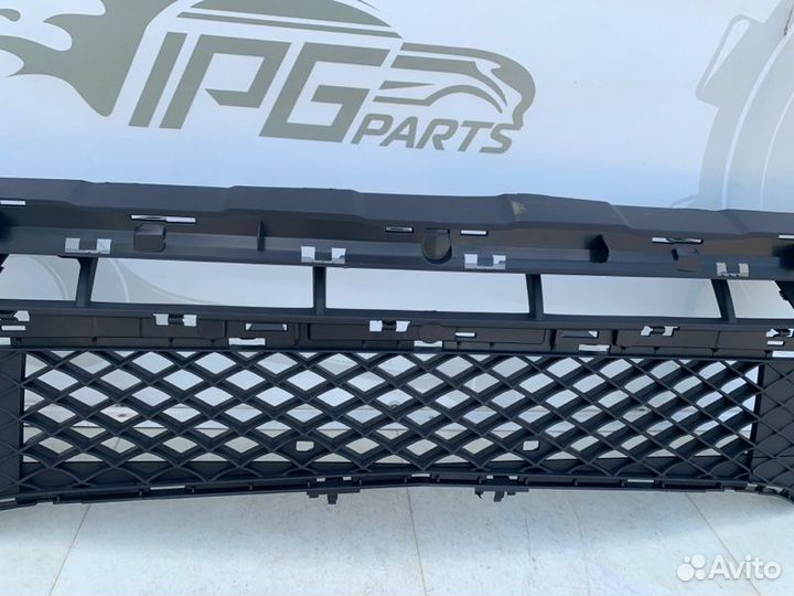 Решетка переднего бампера Glk X204 A2048856823