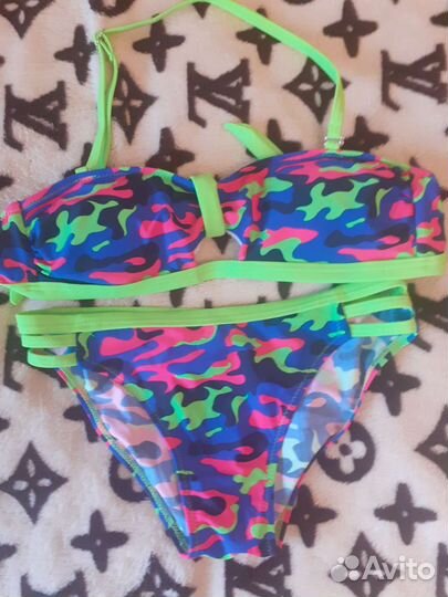 Купальник для девочки на 6-7 летх
