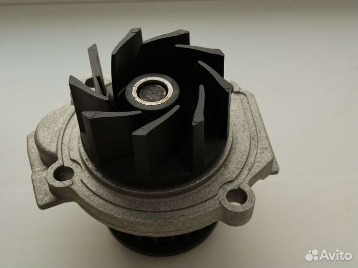 Насос системы охлаждения