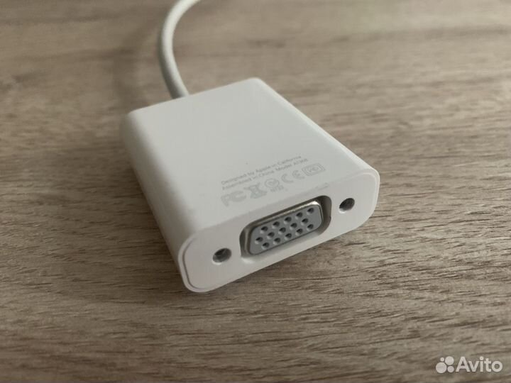 Адаптер Apple 30-pin в VGA