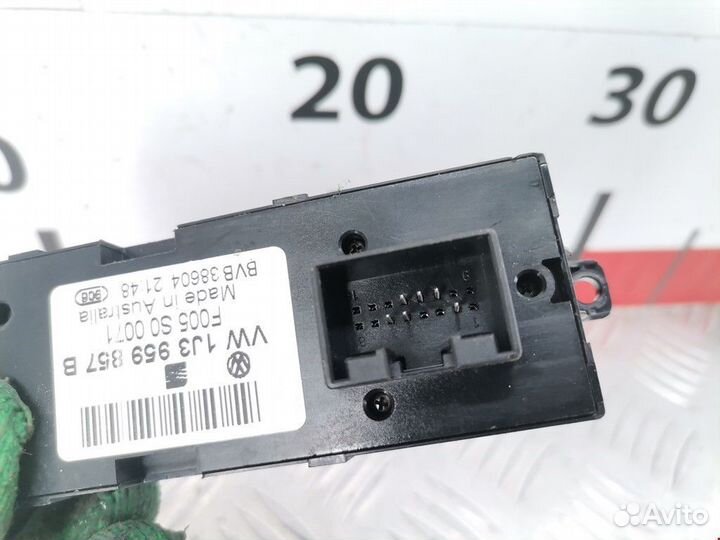 Блок управления стеклоподъемниками Volkswagen Golf