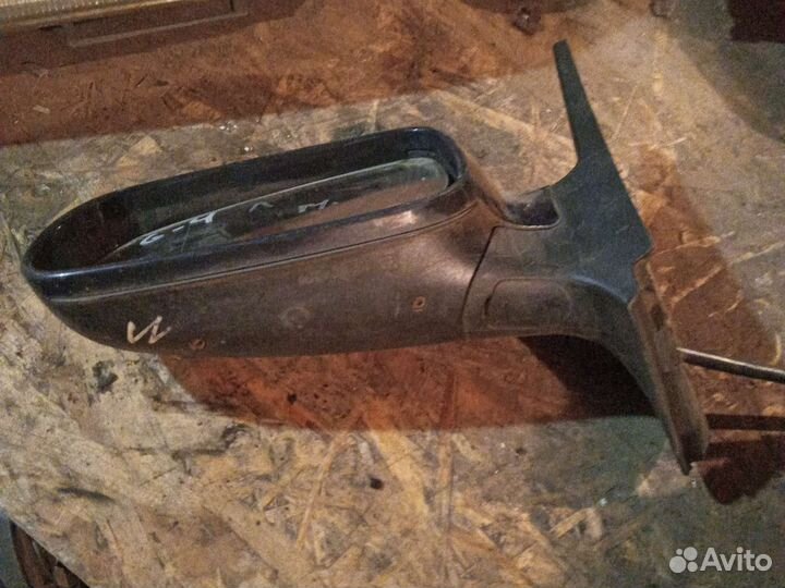 Боковое зеркало на volkswagen golf4