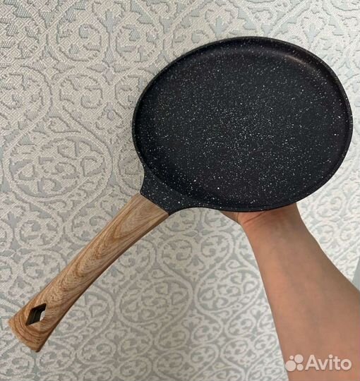 Сковорода блинная 24см новая