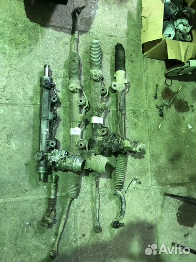 Рейка рулевая мерседес W 220 отл.сост