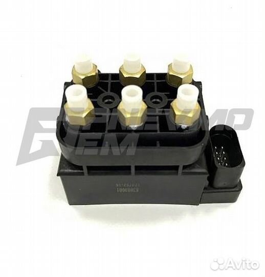 Блок клапанов пневмоподвески Porsche Cayenne