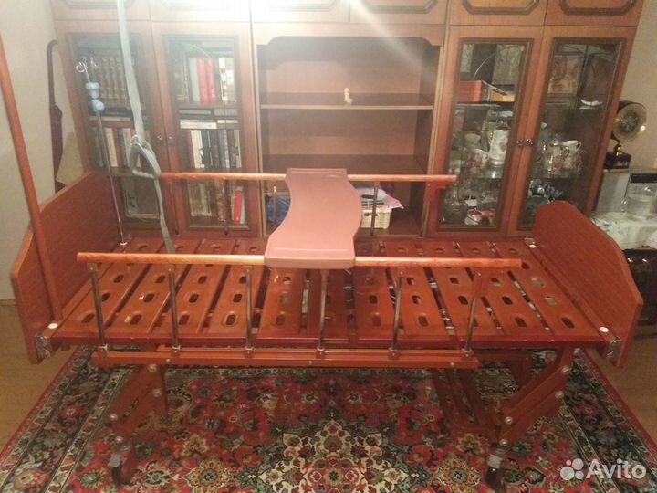 Электрическая медицинская кровать