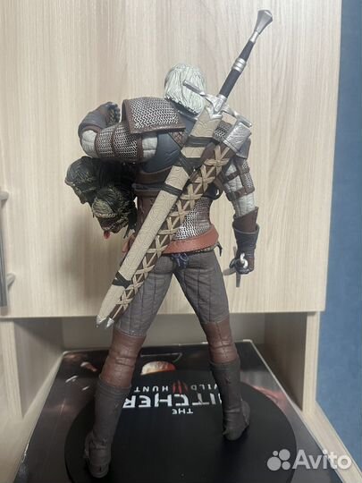 Witcher геральт фигурка