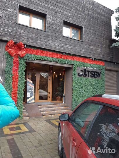 Оформление входной группы, фасада, витрины