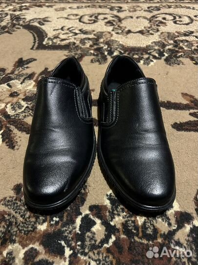 Детские школьные туфли