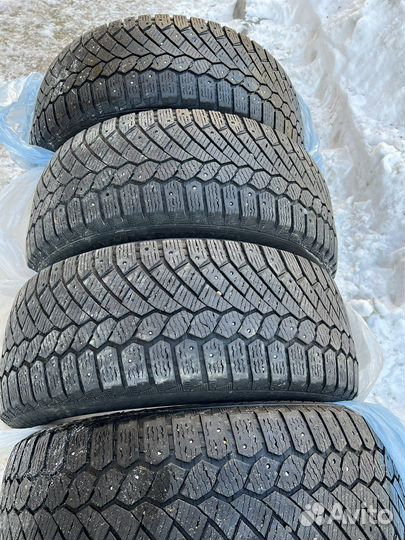 Gislaved Nord Frost 200 235/55 R17