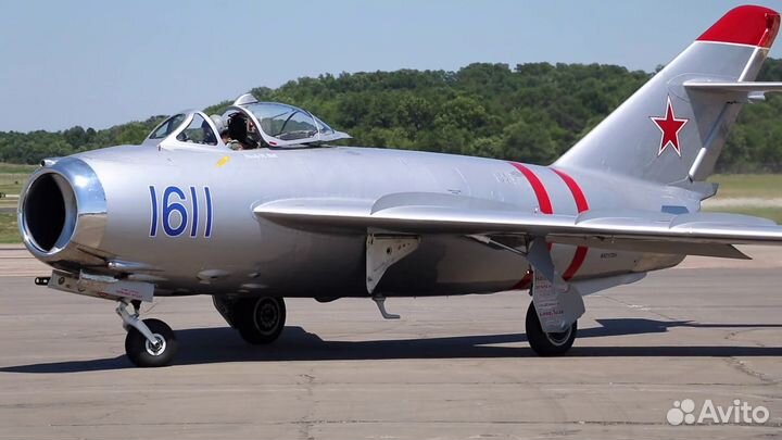 Модель самолета миг-15