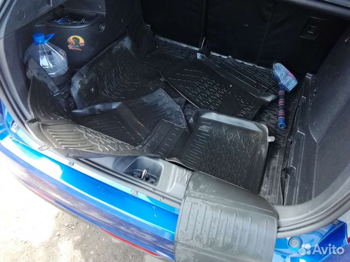 Автомобильные коврики резиновые