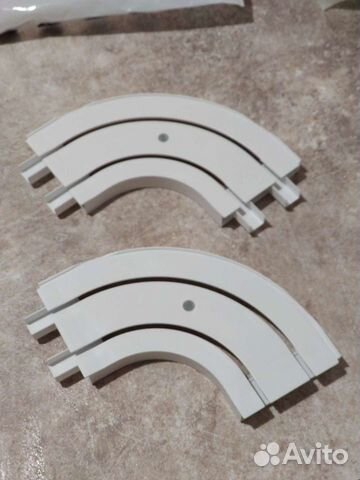 Поворотный соединитель для шторной шины