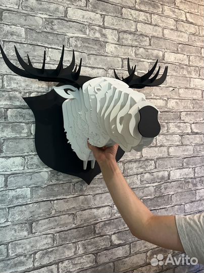 Деревянная голова оленя, лося, медведя, быка