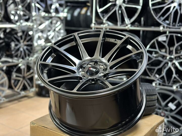 Литые диски XXR527 R18 5x114.3/100