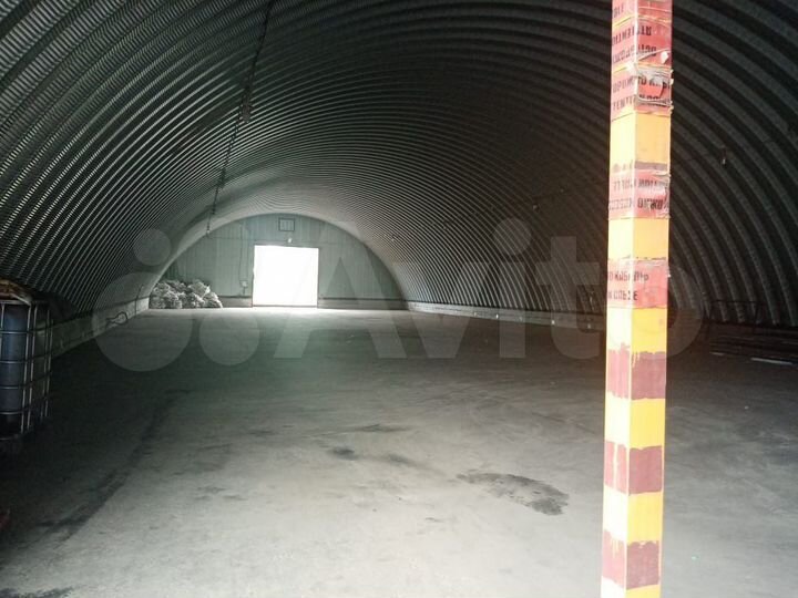 База,Склад, 2500 м²