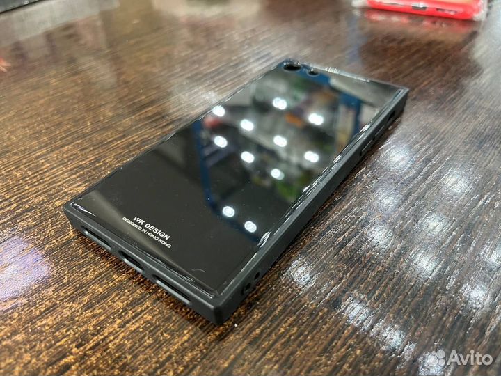 Чехлы на iPhone X/XS