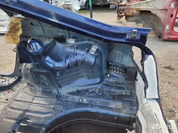 Крыло заднее правое на Mondeo 3 хэтч