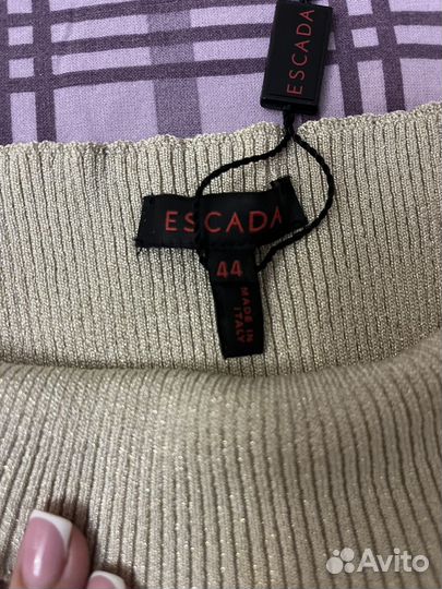 Escada топ новый