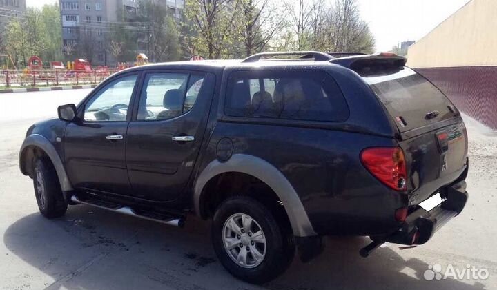 Кунг RT-1 Mitsubishi L200 2006-13г с боков. окнами