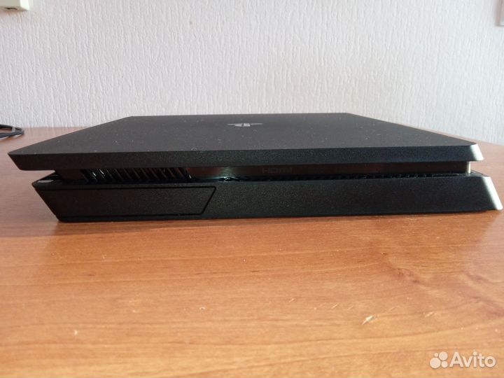 Ps 4 slim