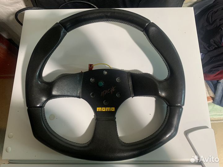 Спортивный руль momo