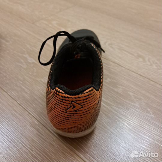 Футбольные бутсы для зала