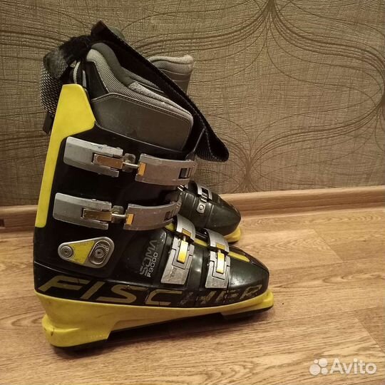 Горнолыжные ботинки fischer