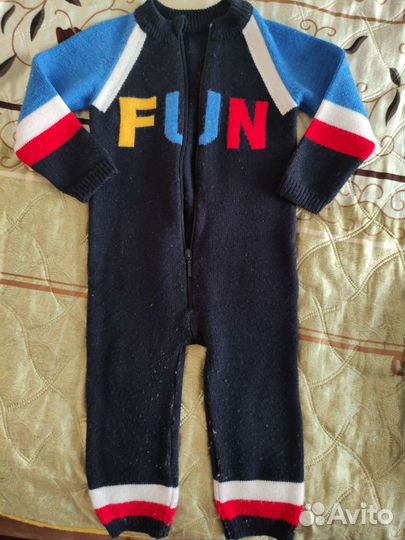 Детский вязаный комбинезон