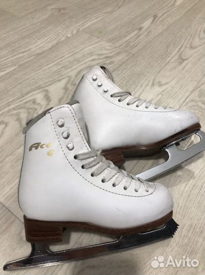 Коньки фигурные 27р