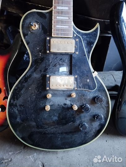 Электрогитара