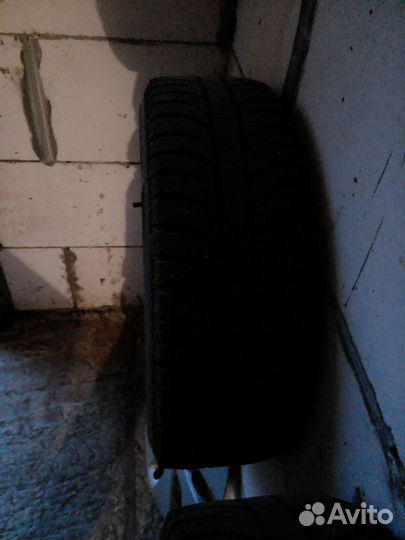 Bridgestone Ice Cruiser 7000S 185/65 R15 88T