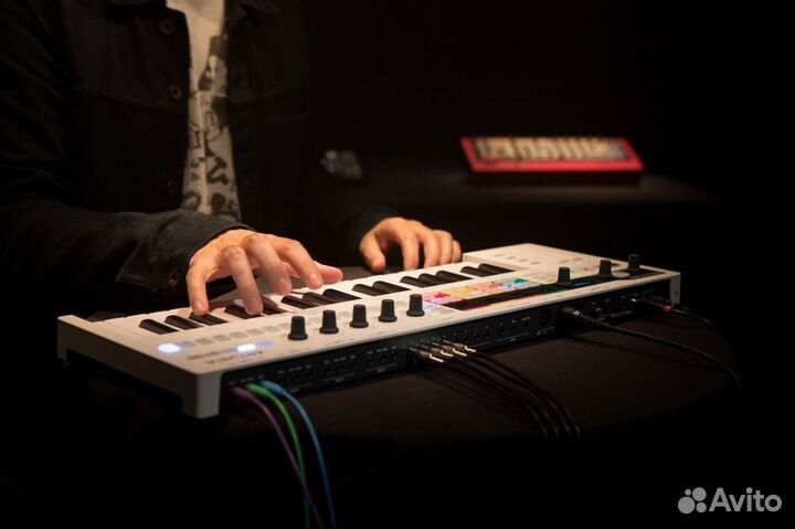 Midi клавиатура Arturia KeyStep Pro