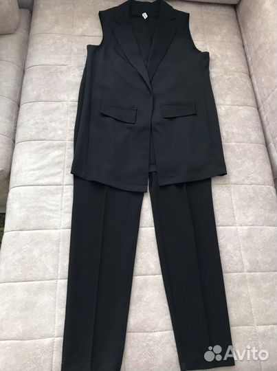 Костюм женский 52 размер новый