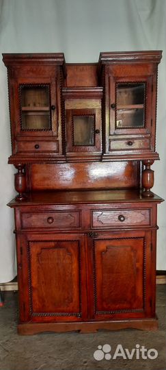 Старинный буфет