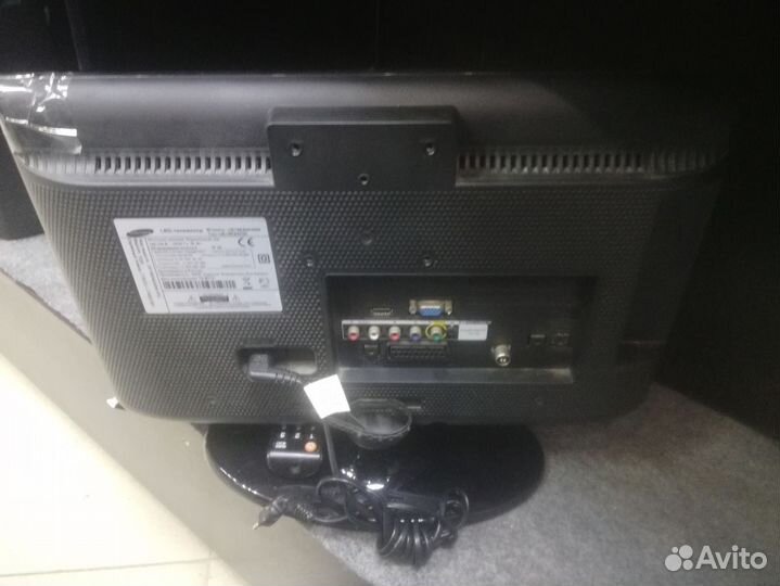 Телевизор Samsung UE19ES4030