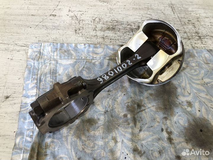 Шатун с поршнем Infiniti M35/45 Y50 vk45de