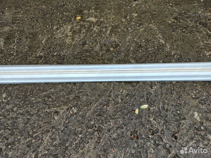 Карниз на окно тройной новый 2.5м