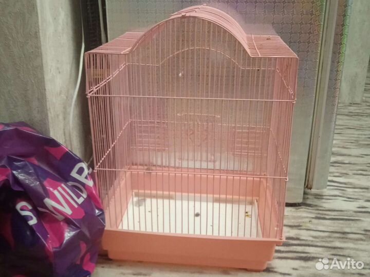 Большие и маленькие клетки для попугаев. Доставка
