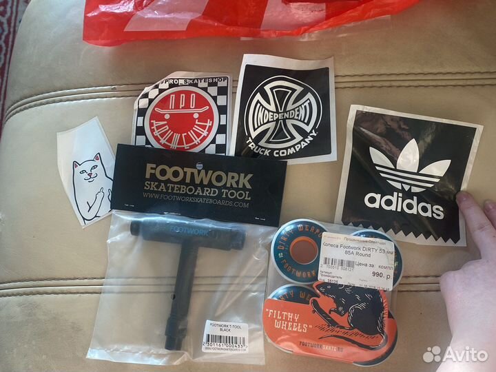 Ключ и колеса на скейтборд новые